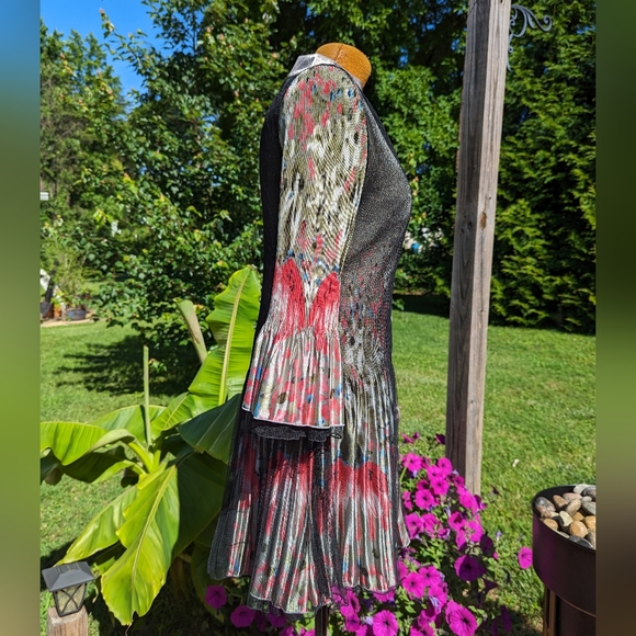 Lindi Tunic size Small - Picture 2 of 8